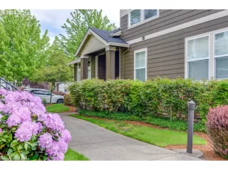 Photo #2: 22381653 Listing