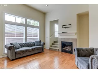 Photo #6: 22381653 Listing