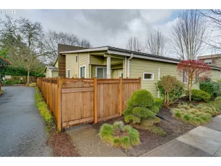 Photo #2: 22382378 Listing