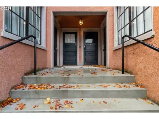 Photo #1: 22382684 Listing