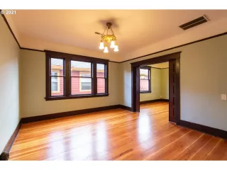 Photo #4: 22382684 Listing