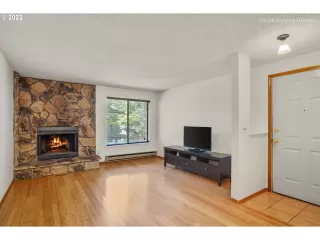 Photo #4: 22383593 Listing 