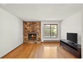 Photo #6: 22383593 Listing 