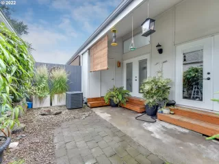 Photo #1: 22383966 Listing 