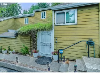 Photo #2: 22384049 Listing