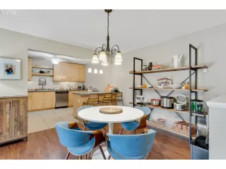 Photo #2: 22384174 Listing