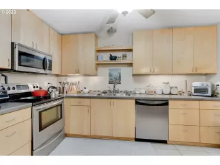 Photo #3: 22384174 Listing