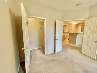 Photo #2: 22384235 Listing