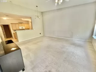 Photo #3: 22384235 Listing