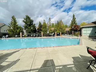 Photo #6: 22384235 Listing