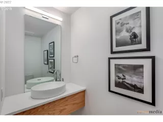 Photo #4: 22385412 Listing