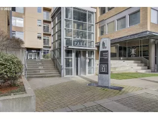 Photo #3: 22386550 Listing