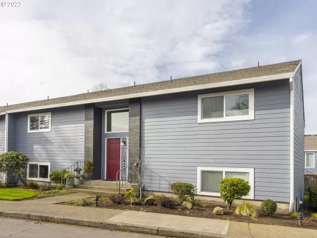 MLS: 22386758 Condo For Sale