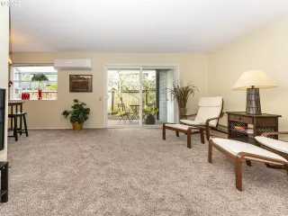 Photo #4: 22386758 Listing 