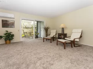 Photo #5: 22386758 Listing 