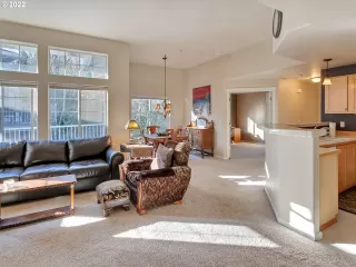 Photo #3: 22387258 Listing