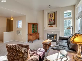 Photo #5: 22387258 Listing