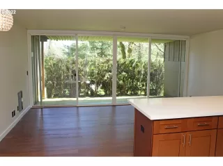 Photo #3: 22387647 Listing