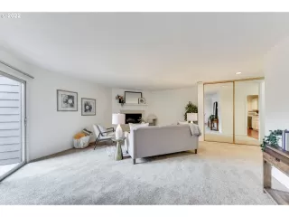 Photo #6: 22388289 Listing 