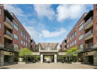 Photo #1: 22388504 Listing 