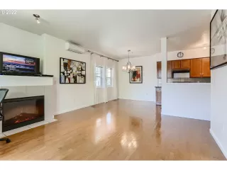 Photo #1: 22389267 Listing