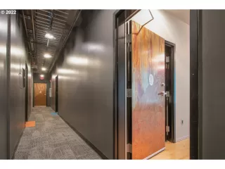 Photo #3: 22389700 Listing