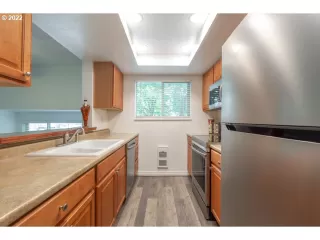 Photo #5: 22390249 Listing 