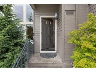 Photo #5: 22390797 Listing 