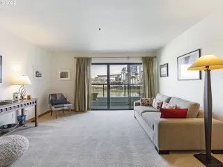 Photo #3: 22391350 Listing