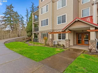 Photo #1: 223914134 Listing 