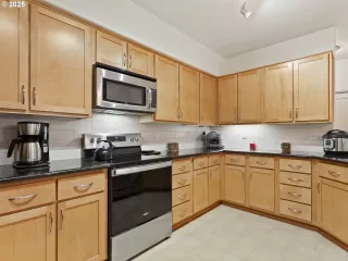 Photo #6: 223914134 Listing 