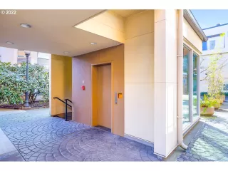 Photo #5: 22392344 Listing 