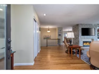 Photo #2: 22392416 Listing 