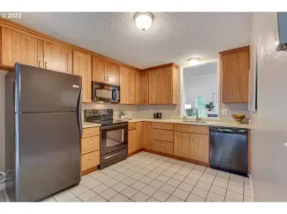 Photo #2: 22392502 Listing