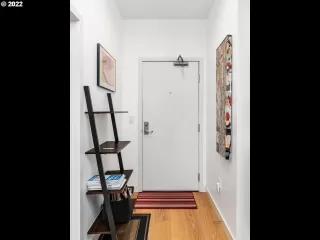 Photo #6: 22392663 Listing 