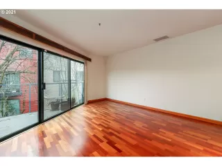 Photo #1: 22393177 Listing