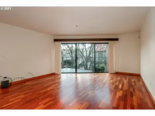 Photo #2: 22393177 Listing