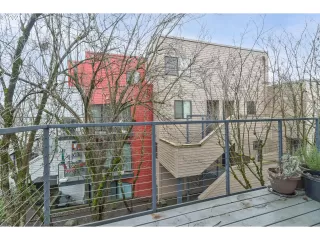 Photo #3: 22393177 Listing