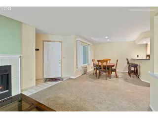 Photo #4: 22393806 Listing