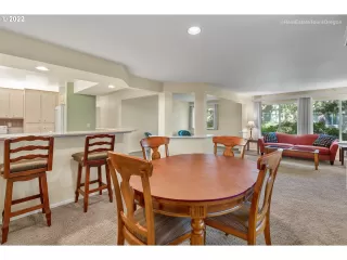 Photo #6: 22393806 Listing