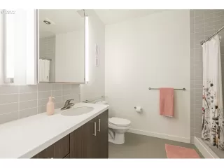 Photo #6: 22394148 Listing