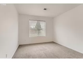 Photo #4: 22394815 Listing