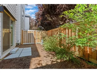 Photo #4: 22394975 Listing