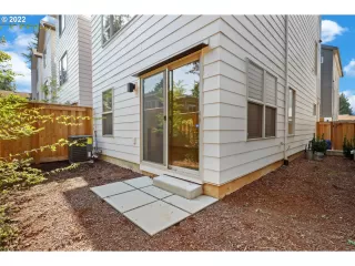 Photo #6: 22394975 Listing