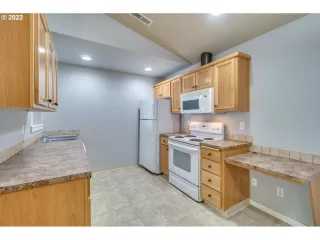 Photo #5: 22395151 Listing 