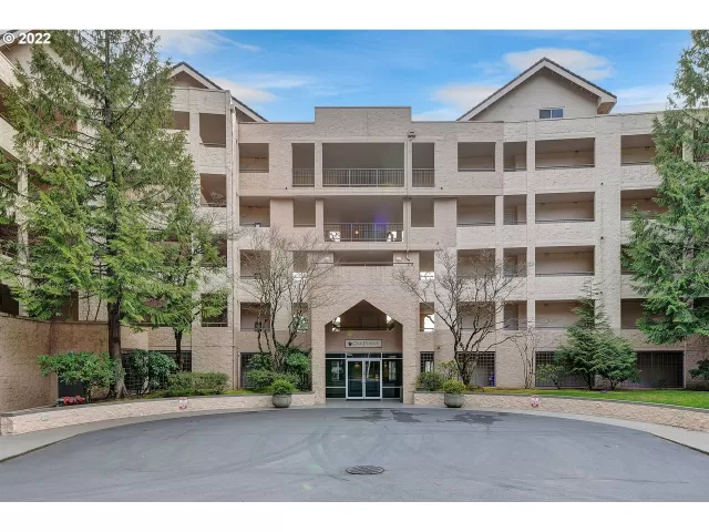 MLS: 22396114 Condo For Sale