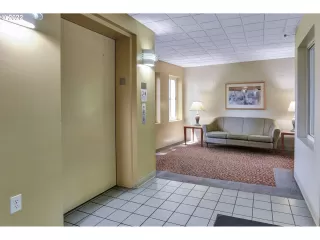 Photo #2: 22396114 Listing