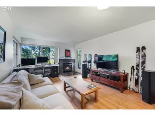 Photo #3: 22396114 Listing