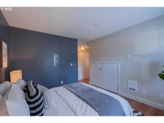 Photo #4: 22396431 Listing 