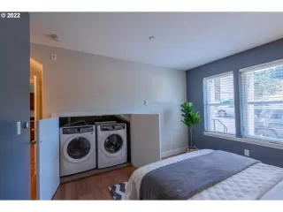 Photo #5: 22396431 Listing 